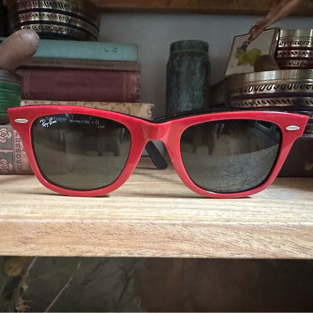 Vintage Ray Ban Wayfarers in Solid Red